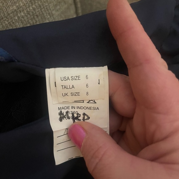 MORI LEE PROM/BRIDESMAID GOWN 693 Size 6 - Picture 9 of 10